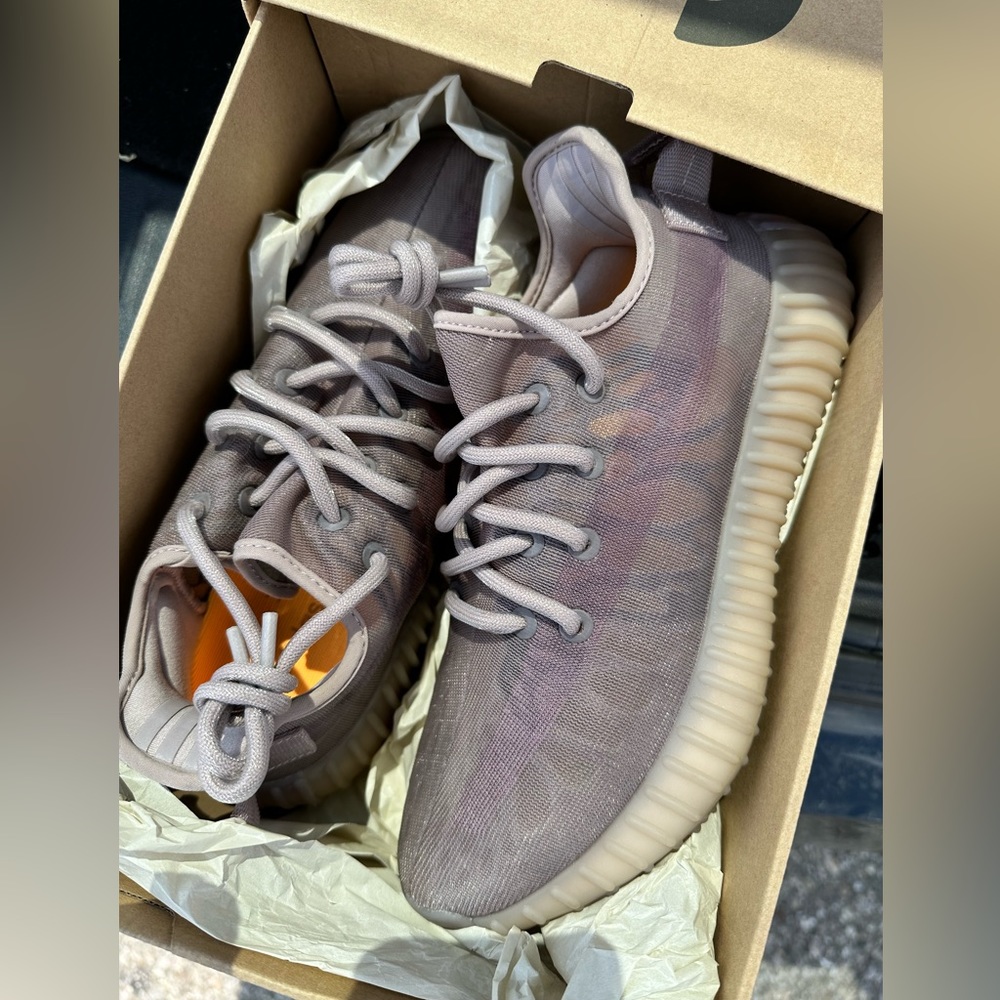 Yeezy Boost 350 V2 Mono Mist